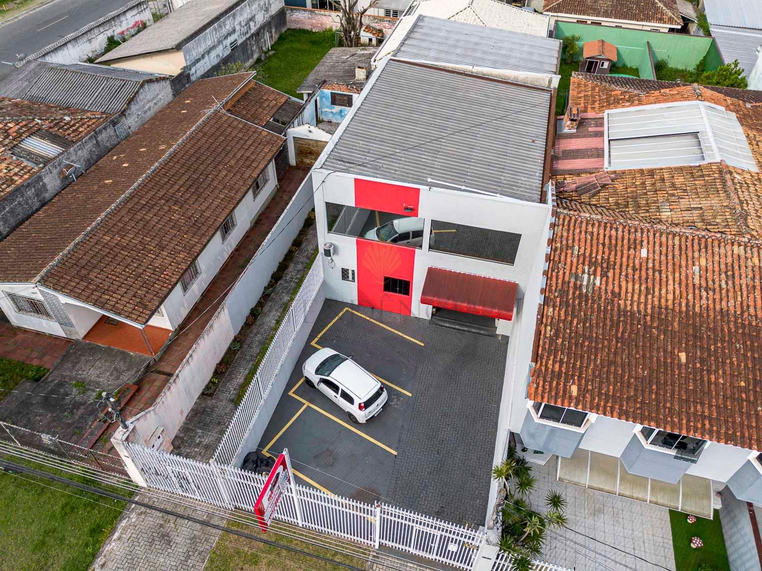 Barracão 230 m2 e Residência 118m2 por R  1.799.000 - HAUER, C...