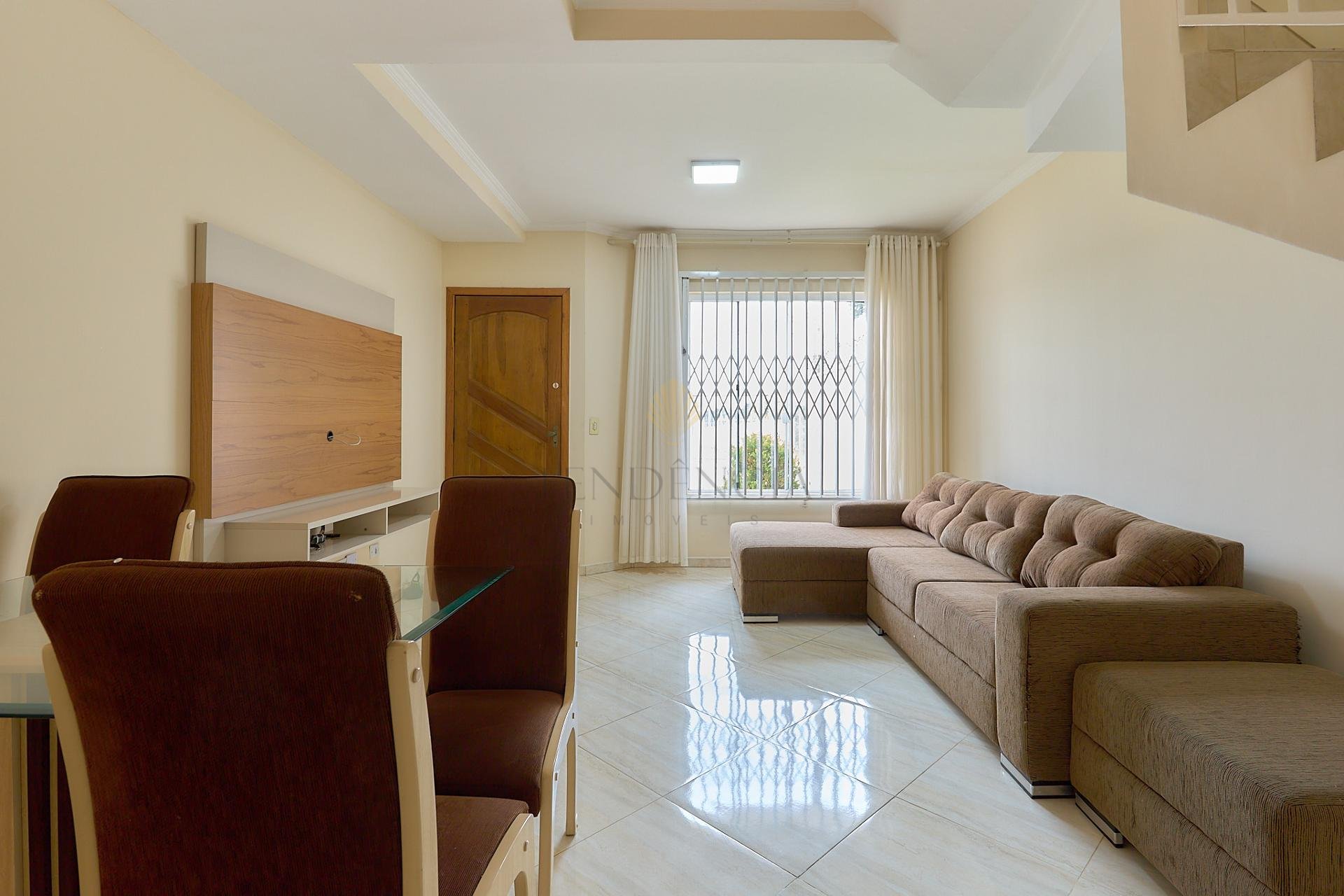 Sobrado com 3 quartos sendo 1 su?te ? venda,128 m2, PINHEIRINH...