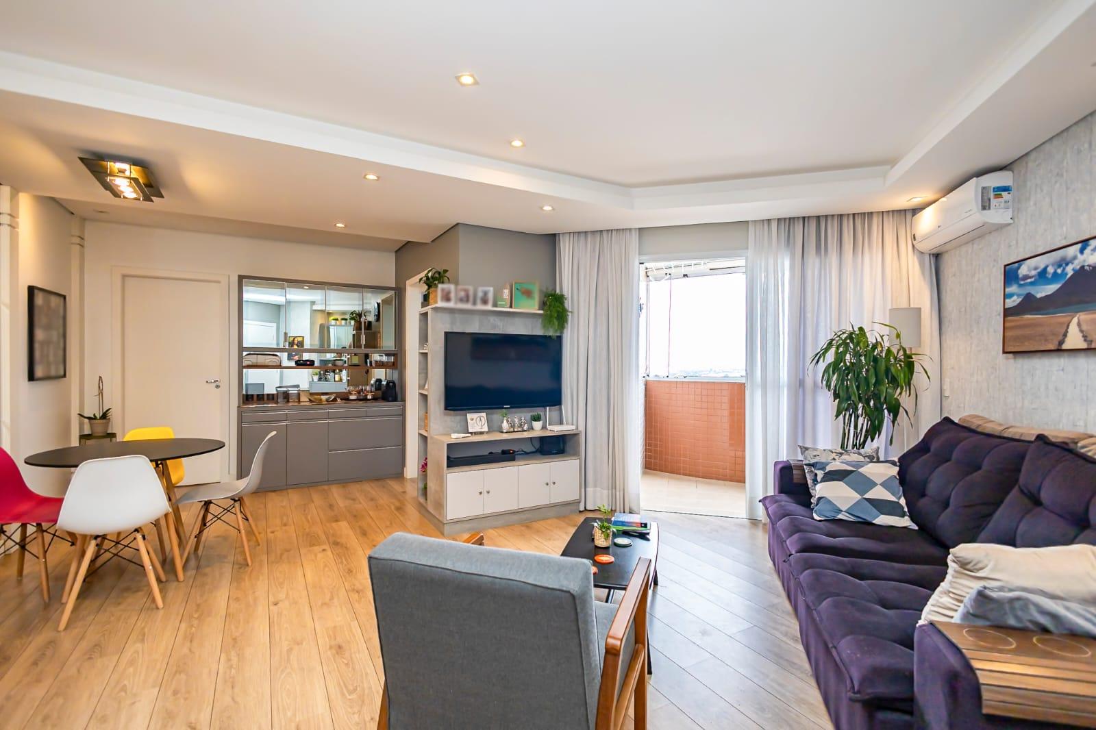 Apartamento SEMIMOBILIADO com 2 quartos à venda, 77,96 m2, ÁGU...