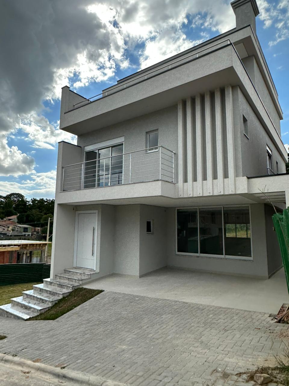 Resid?ncia triplex em Condom?nio com 3 SU?TES ? venda, PILARZI...