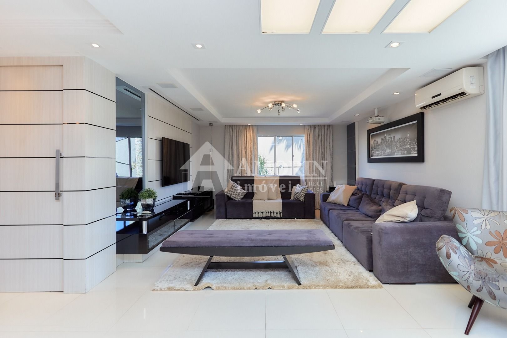 Casa com 5 quartos à venda, 480 m2 por R  2.899.000 - Boqueirã...