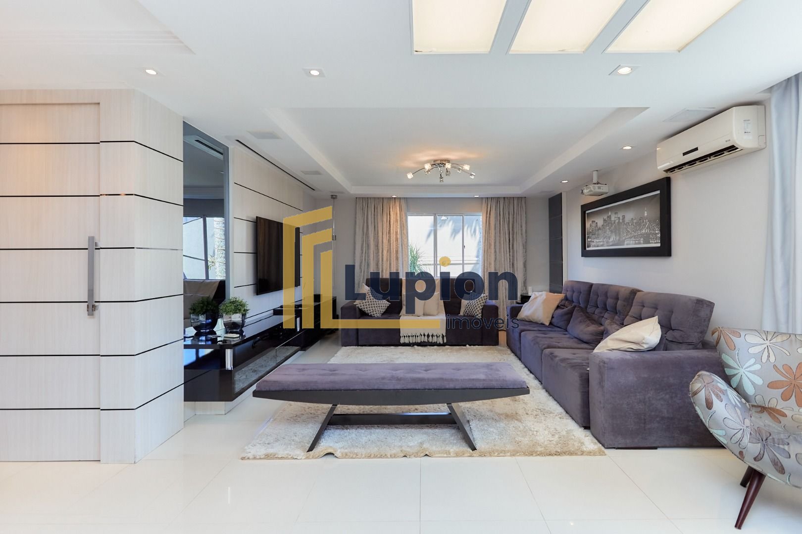 Casa com 5 quartos à venda, 480 m2 por R  2.899.000 - Boqueirã...