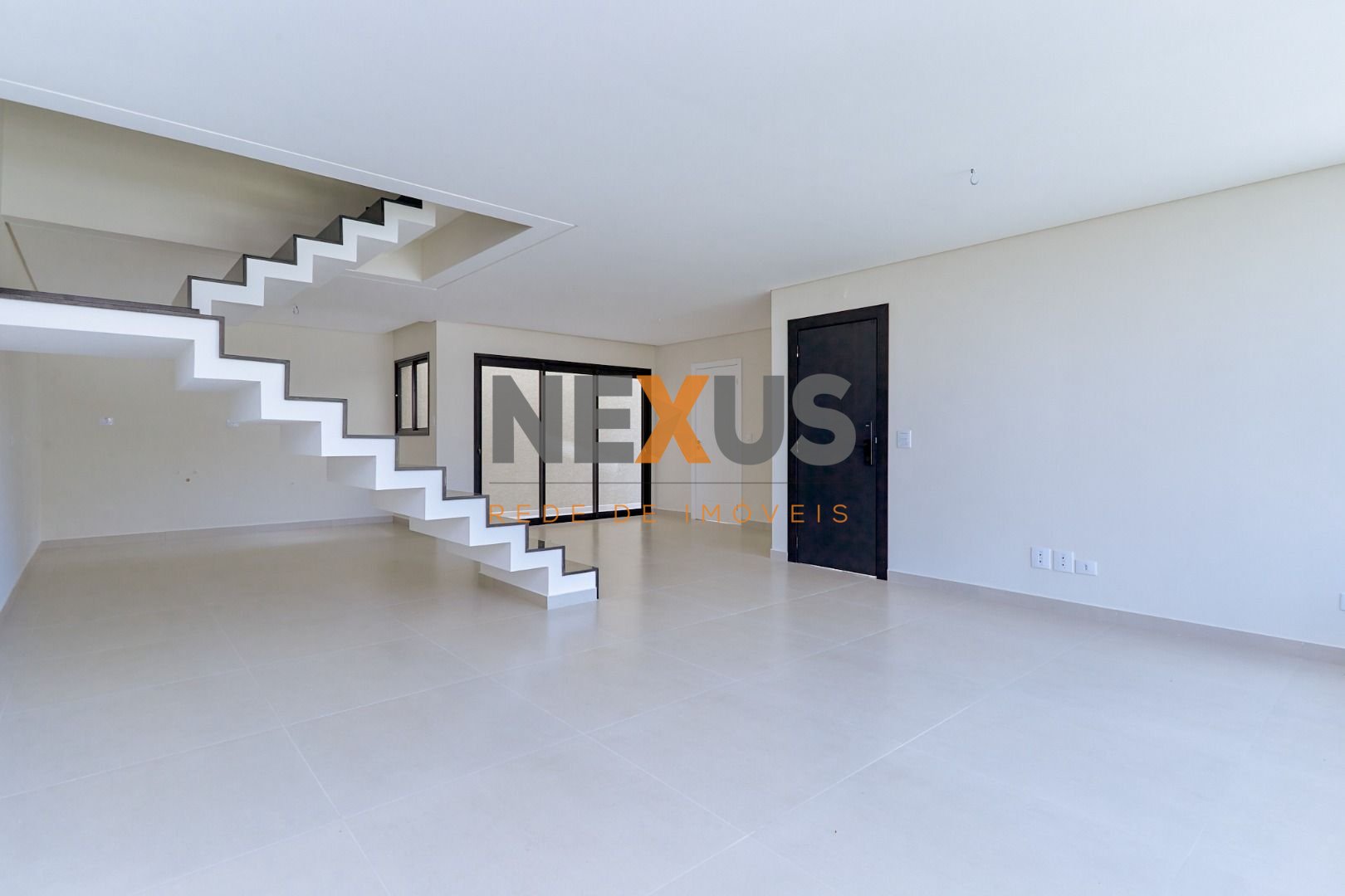 Sobrado com 3 Suítes à venda, 254.13 m2, CARIOCA, SAO JOSE DOS...