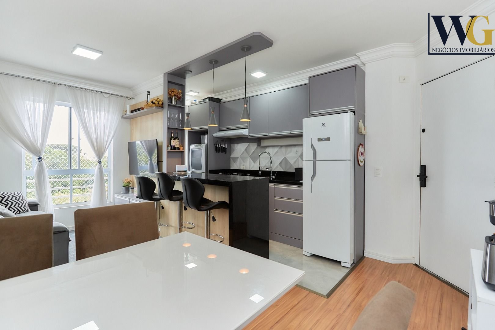 Apartamento com 3 dormitórios à venda, 56 m2, SAO JOSE DOS PIN...