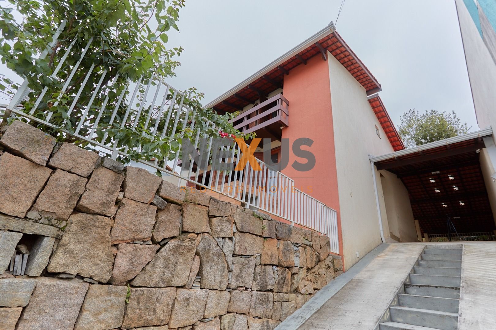 Casa com 3 quartos à venda, 201 m2, Santo Inácio - Curitiba PR
