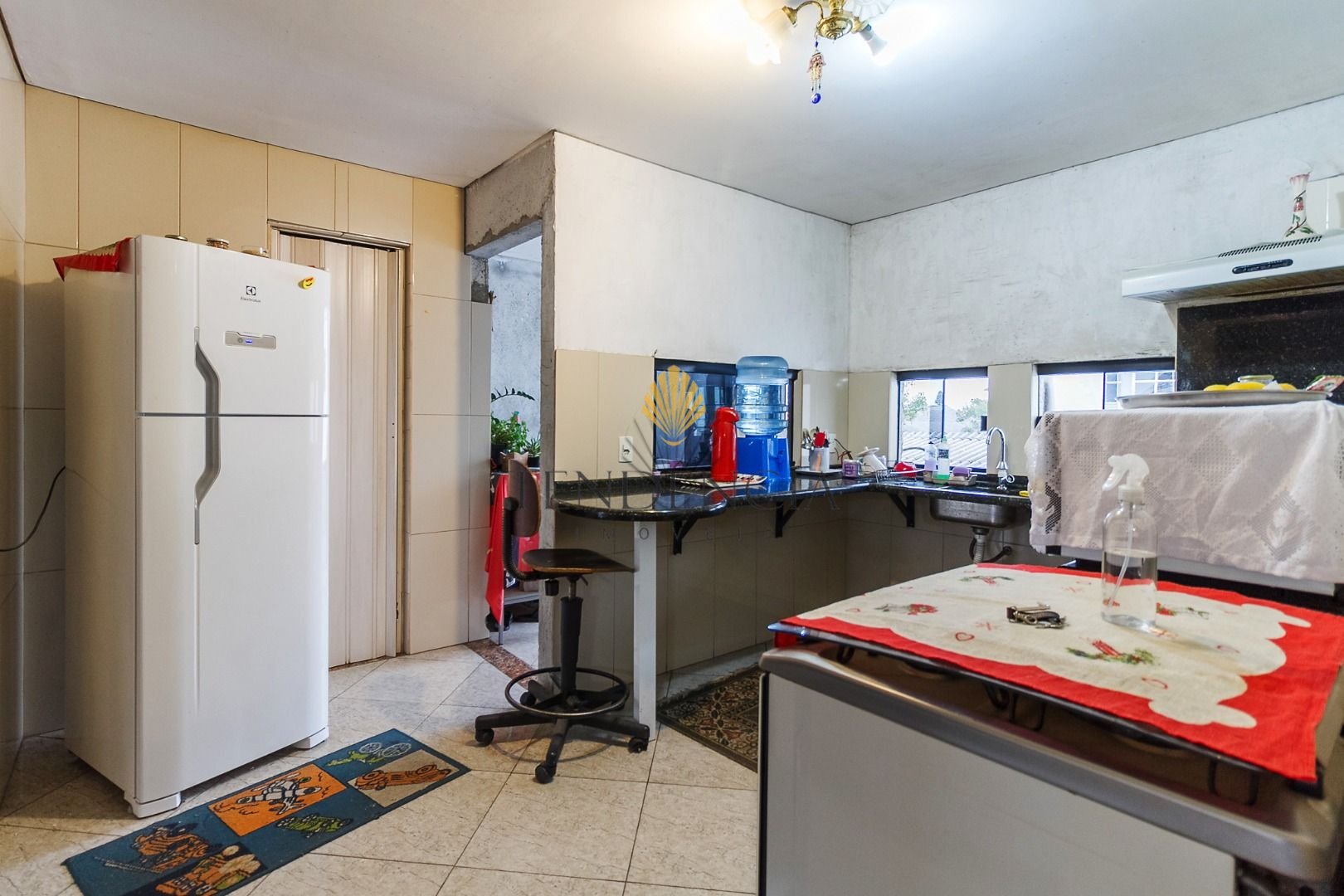 Sobrado com 4 quartos à venda, 655 m2 por R  979.000 - Pinheir...