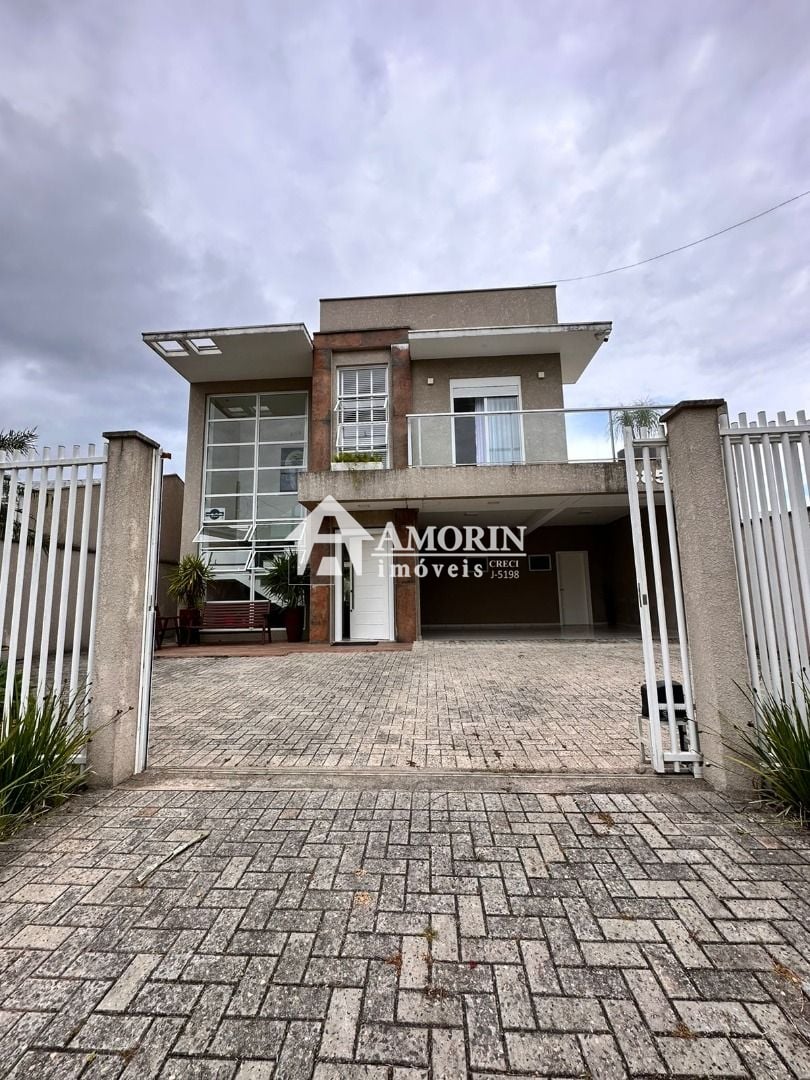 Sobrado com 3 Suítes à venda, 230 m2 por R  2.499.000 - Brejat...