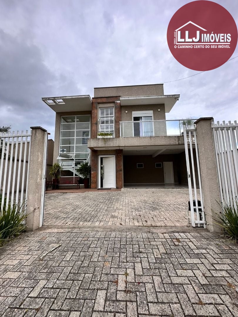 Sobrado com 3 Suítes à venda, 230 m2 por R  2.499.000 - Brejatuba - Guaratuba PR