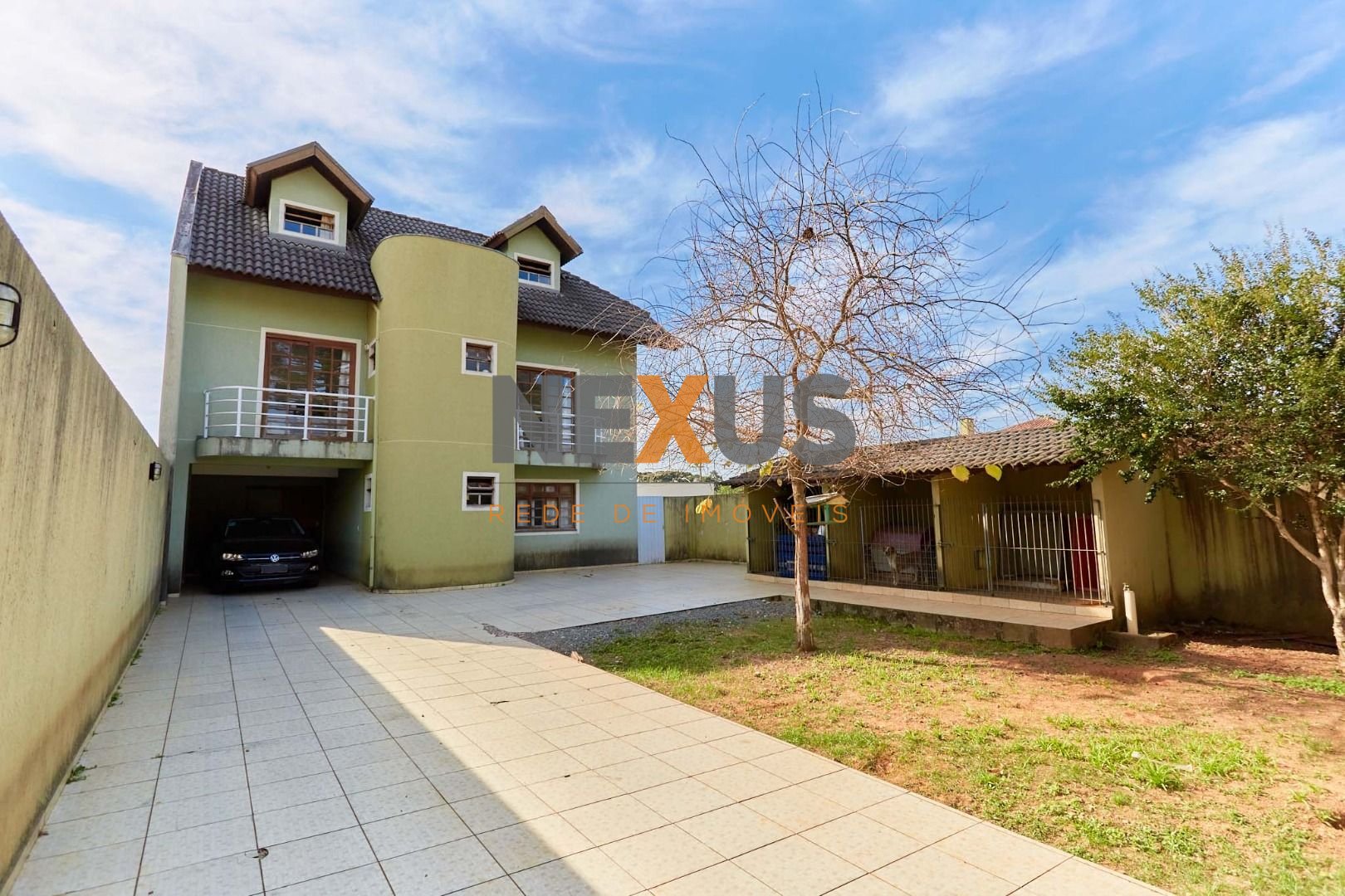 Sobrado com 4 Suítes à venda, 246 m2, SÃO BRAZ, CURITIBA - PR