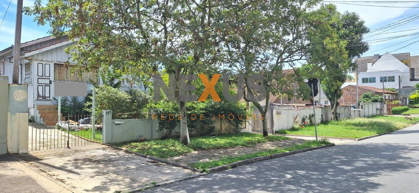 Terreno ZR4.1 à venda, 660 m2, Capão Raso - Curitiba PR