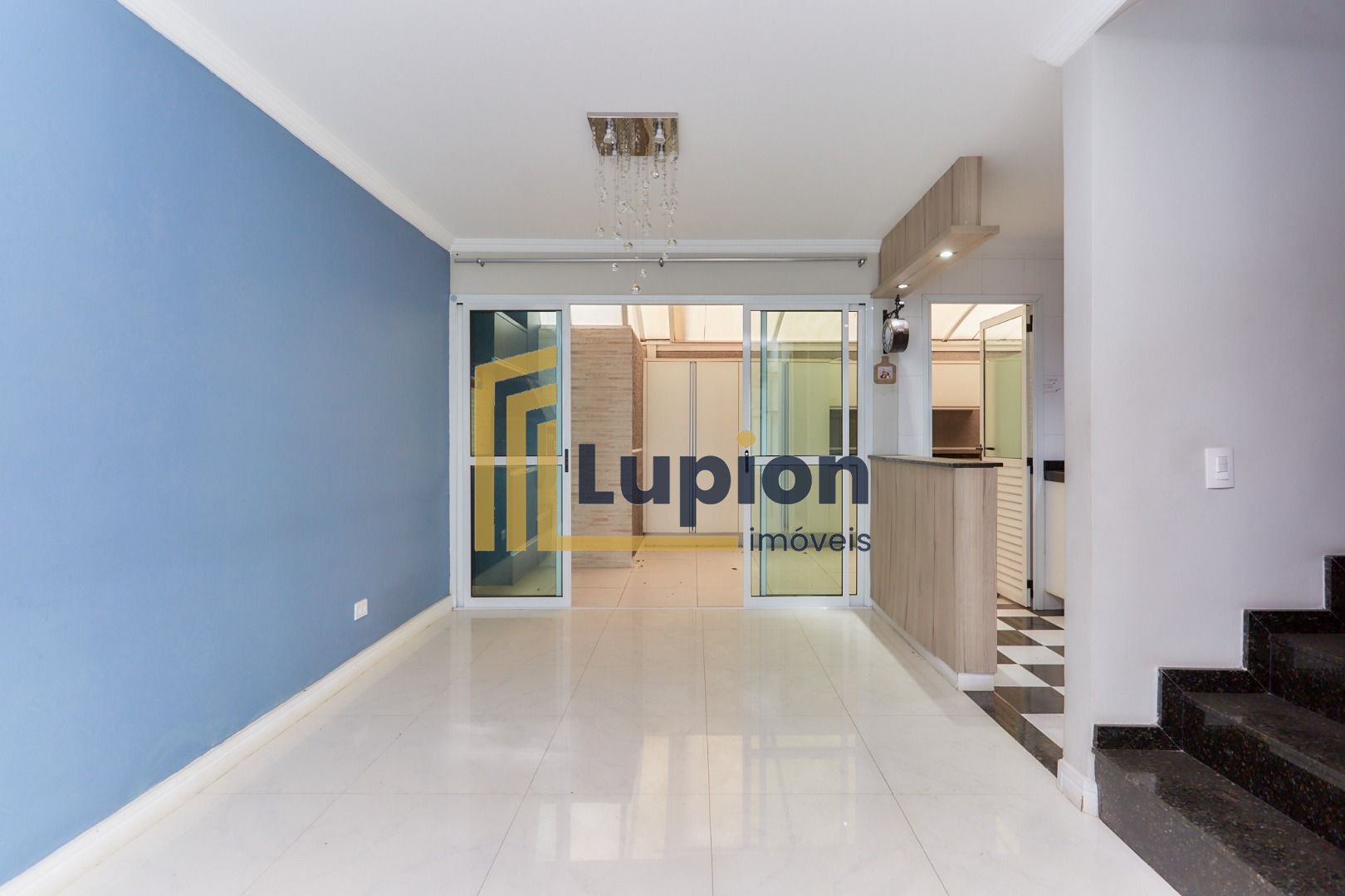 Sobrado com 3 dormitórios à venda, 160 m2 por R  679.000,00 - ...