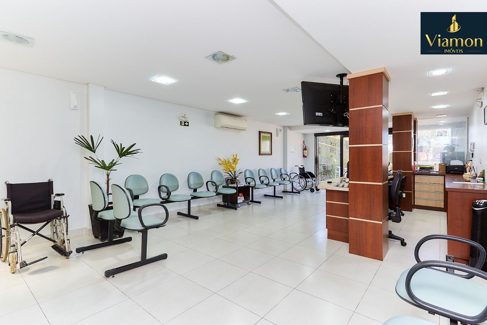 Prédio à venda, 600 m2 por R  4.999.000,00 - São Braz - Curiti...