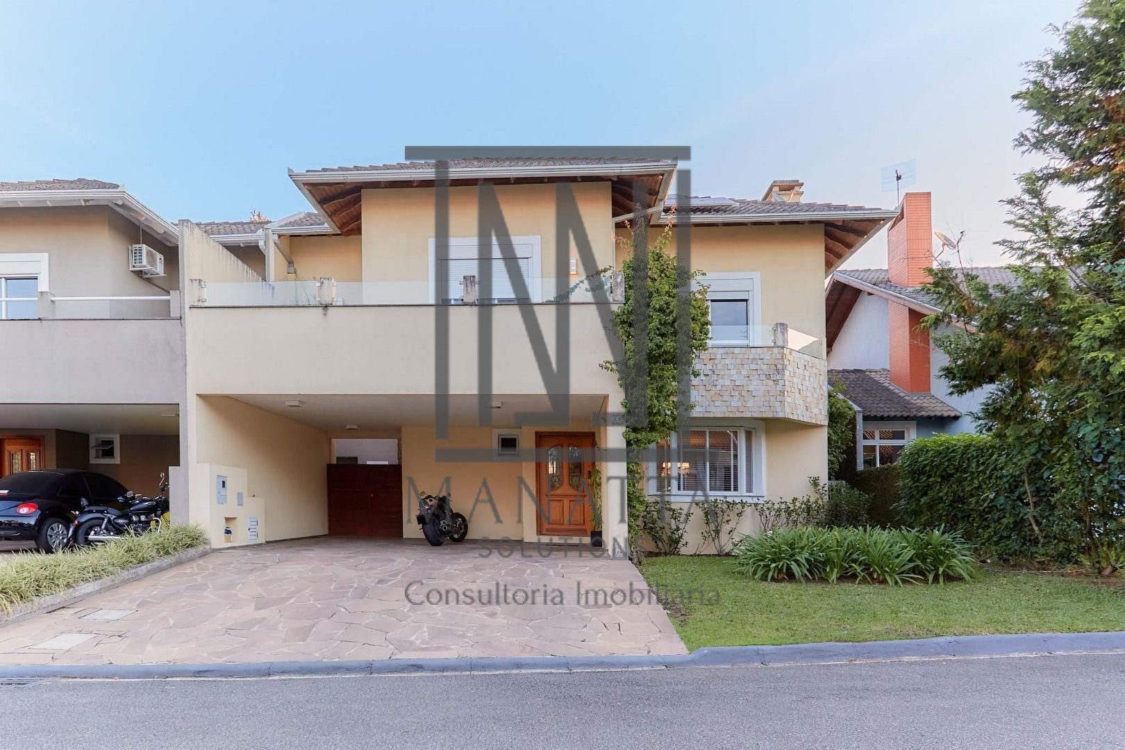 Casa com 4 dormitórios à venda, 266,24 m2, Butiatuvinha, CURIT...