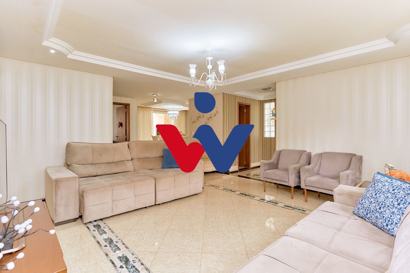 Casa com 3 quartos à venda, 229 m2 por R  1.690.000 - Portão -...