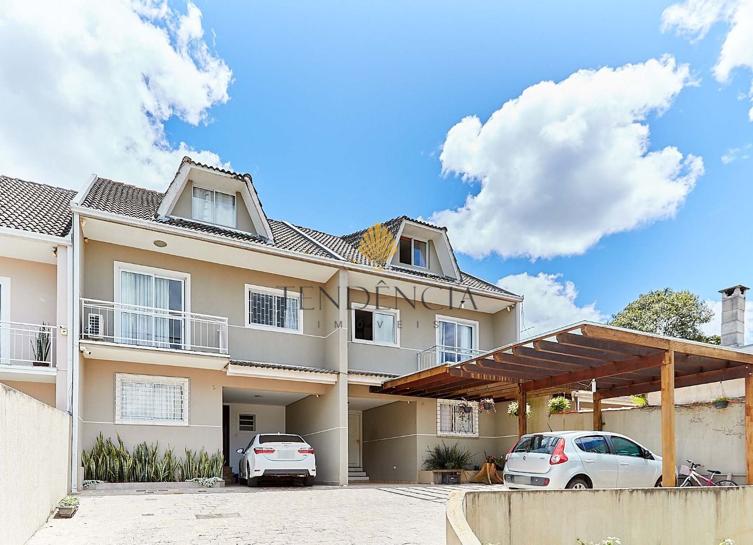 Sobrado com 3 quartos ? venda, 139 m2 por R  670.000 - Santa F...