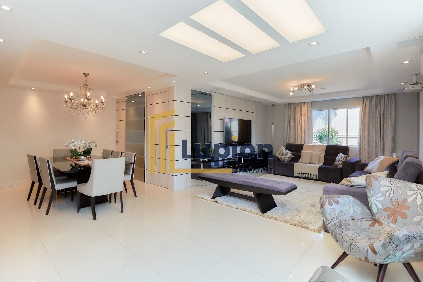 Casa com 5 quartos à venda, 480 m2 por R  2.899.000 - Boqueirã...