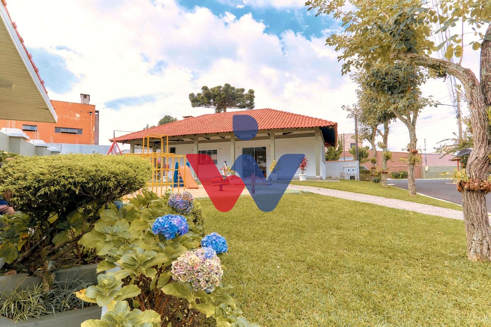 Casa com 4 Suítes à venda, 155 m2 por R  1.100.000,00 - São Br...