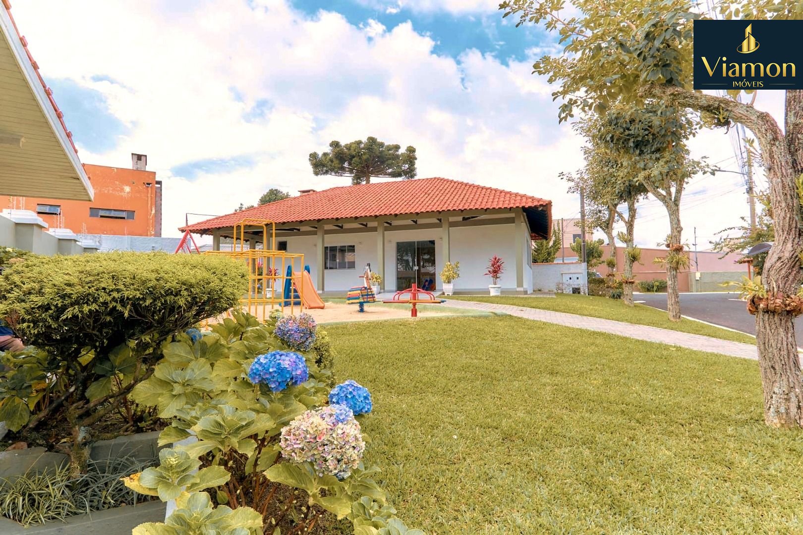 Casa com 4 Suítes à venda, 155 m2 por R  1.100.000,00 - São Br...