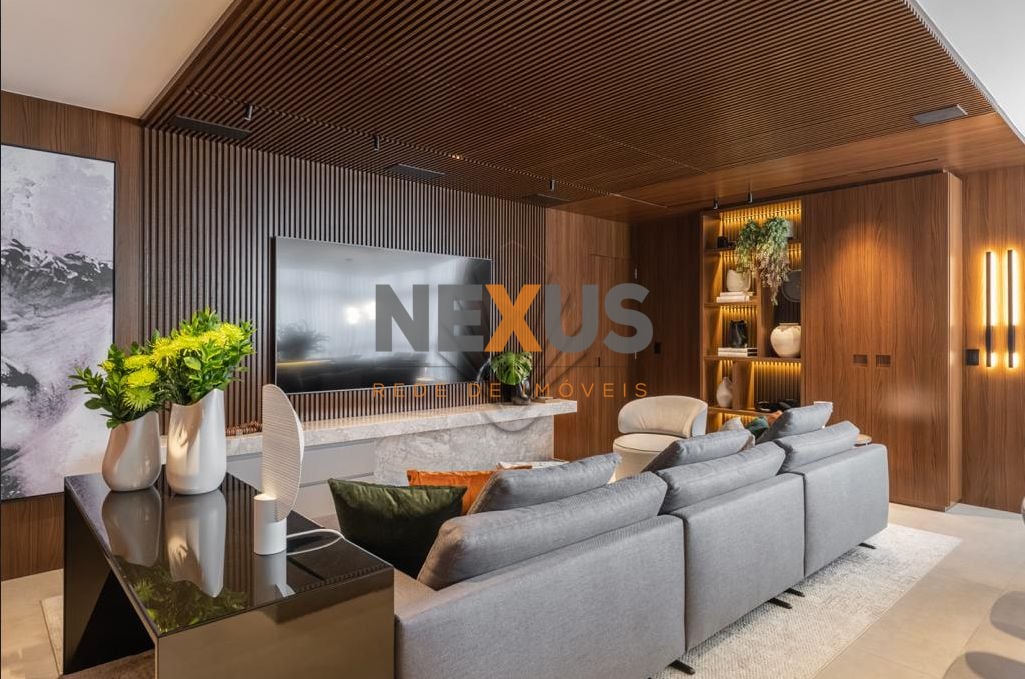 Apartamento com 3 Suítes à venda, 131 m2 por R  2.499.000 - Bo...
