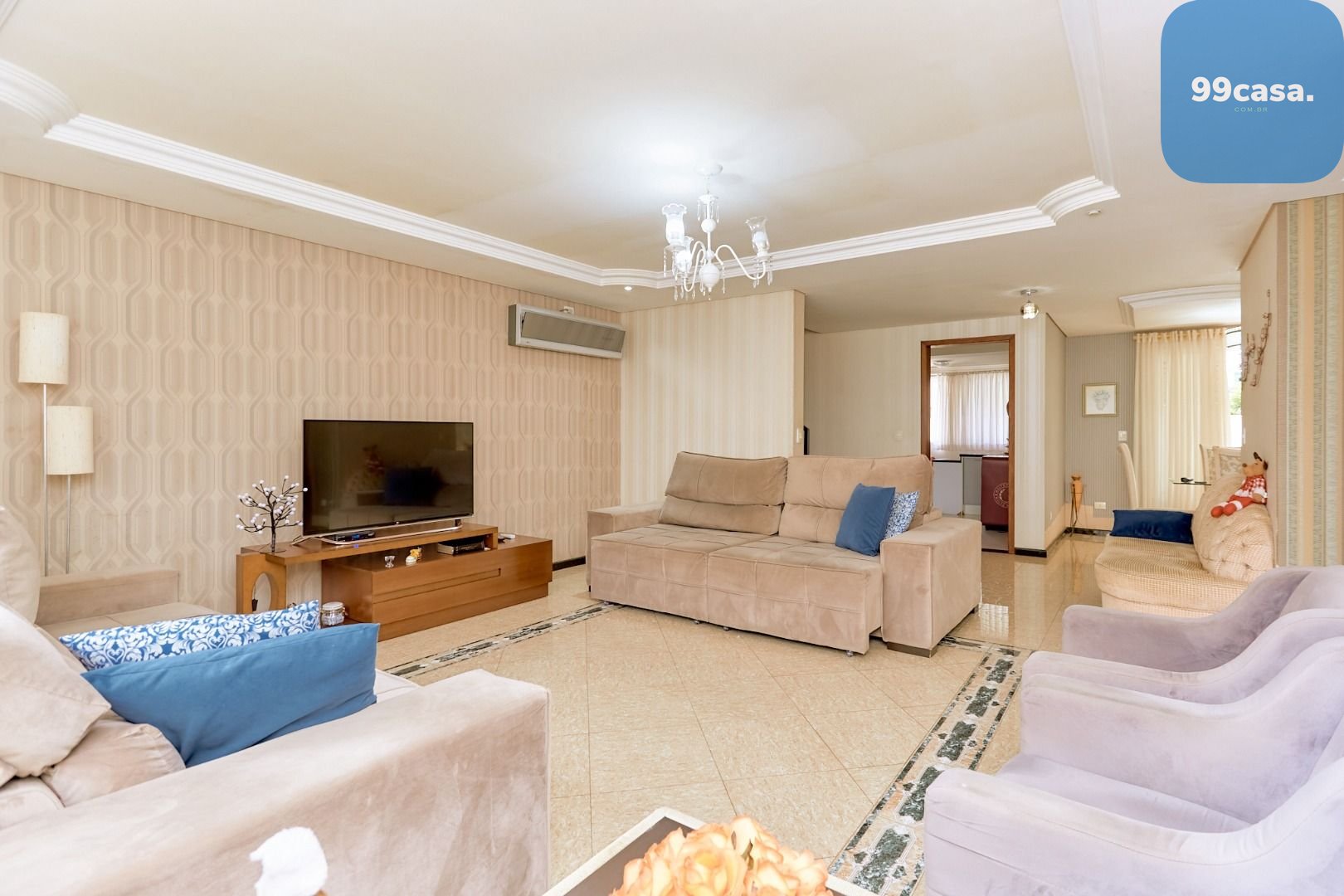 Casa com 3 quartos à venda, 229 m2 por R  1.690.000 - Portão -...