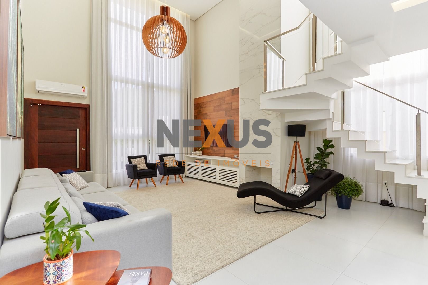 Casa com 3 Suítes à venda, 282 m2, CAMPO LARGO - PR