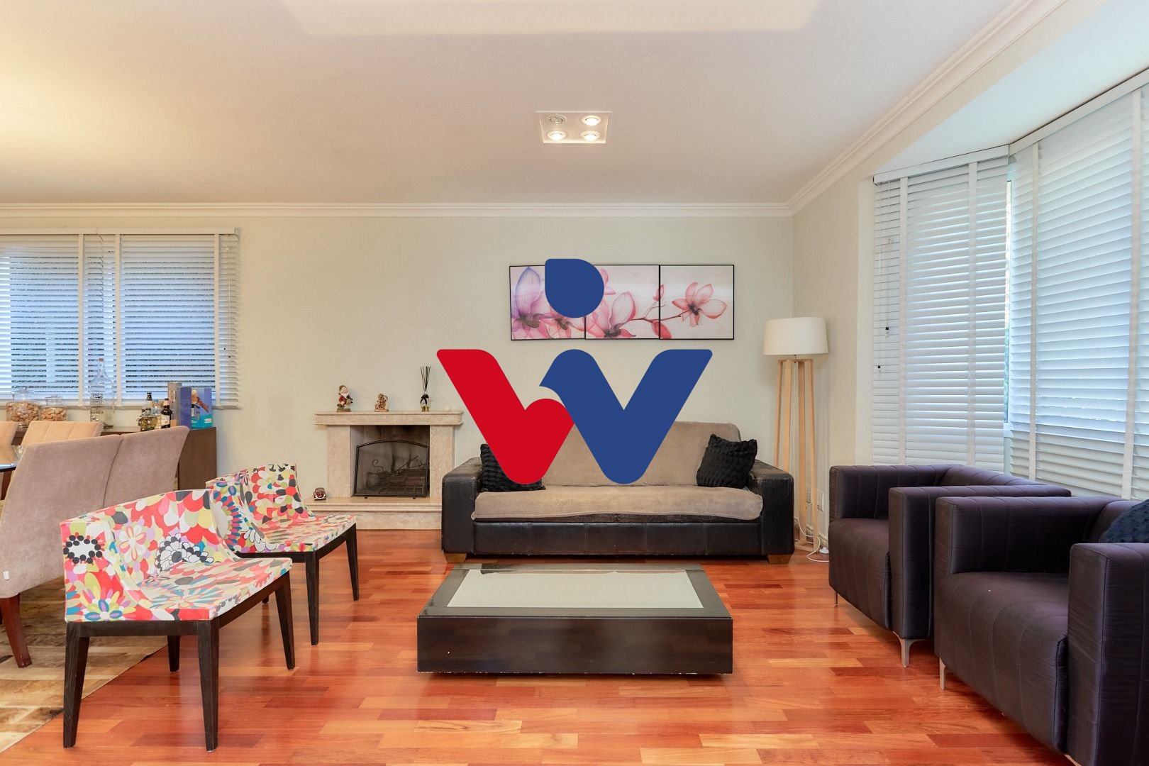 Casa com 4 dormitórios à venda, 266,24 m2, Butiatuvinha, CURIT...