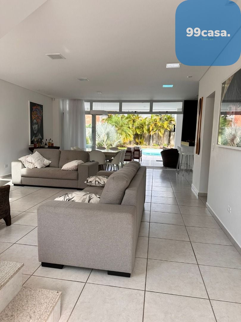 Sobrado com 3 Suítes à venda, 230 m2 por R  2.499.000 - Brejat...