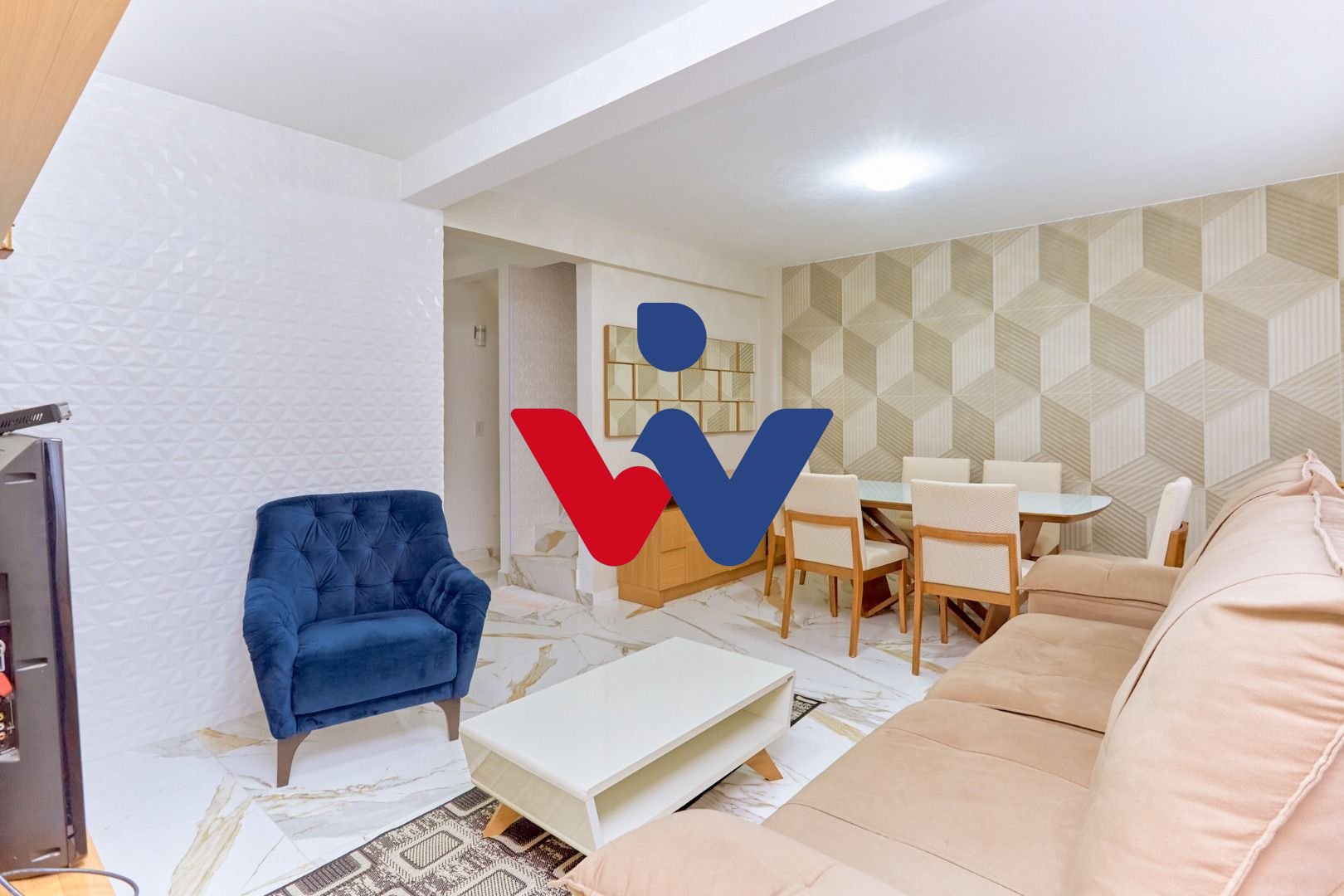 Sobrado com 4 quartos à venda, 162 m2 por R  649.000 - Xaxim -...