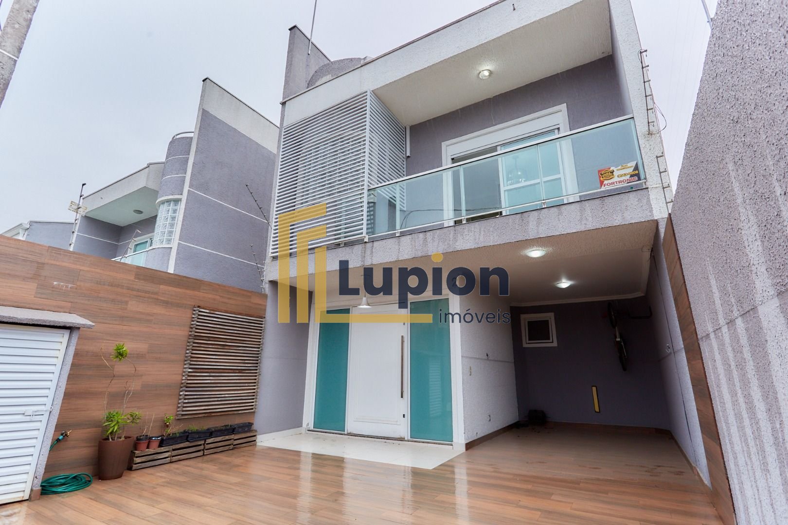 Sobrado com 3 dormitórios à venda, 160 m2 por R  679.000,00 - ...