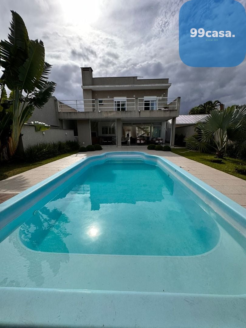 Sobrado com 3 Suítes à venda, 230 m2 por R  2.499.000 - Brejat...