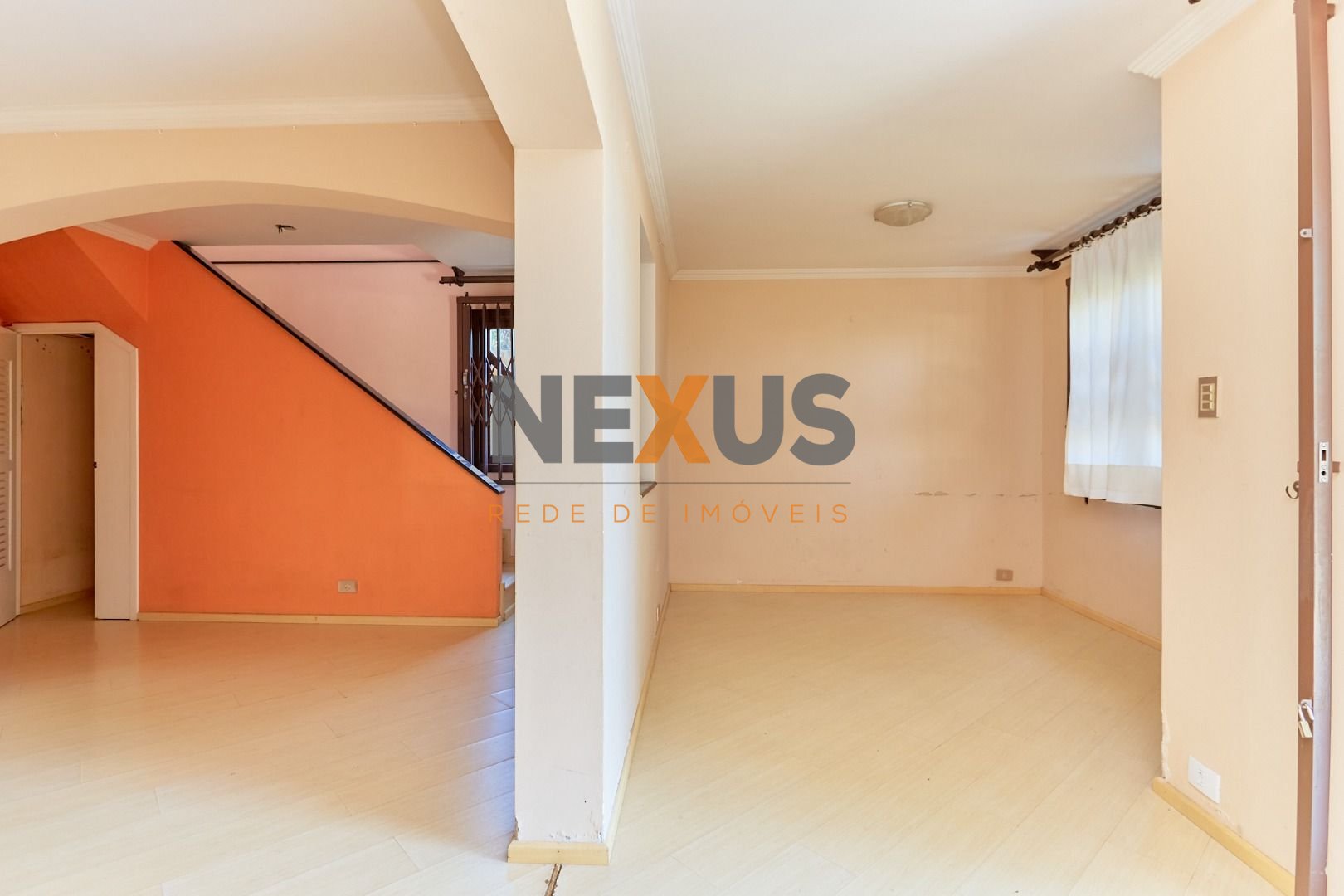 Casa com 3 quartos à venda, 270 m2, Capão Raso - Curitiba PR