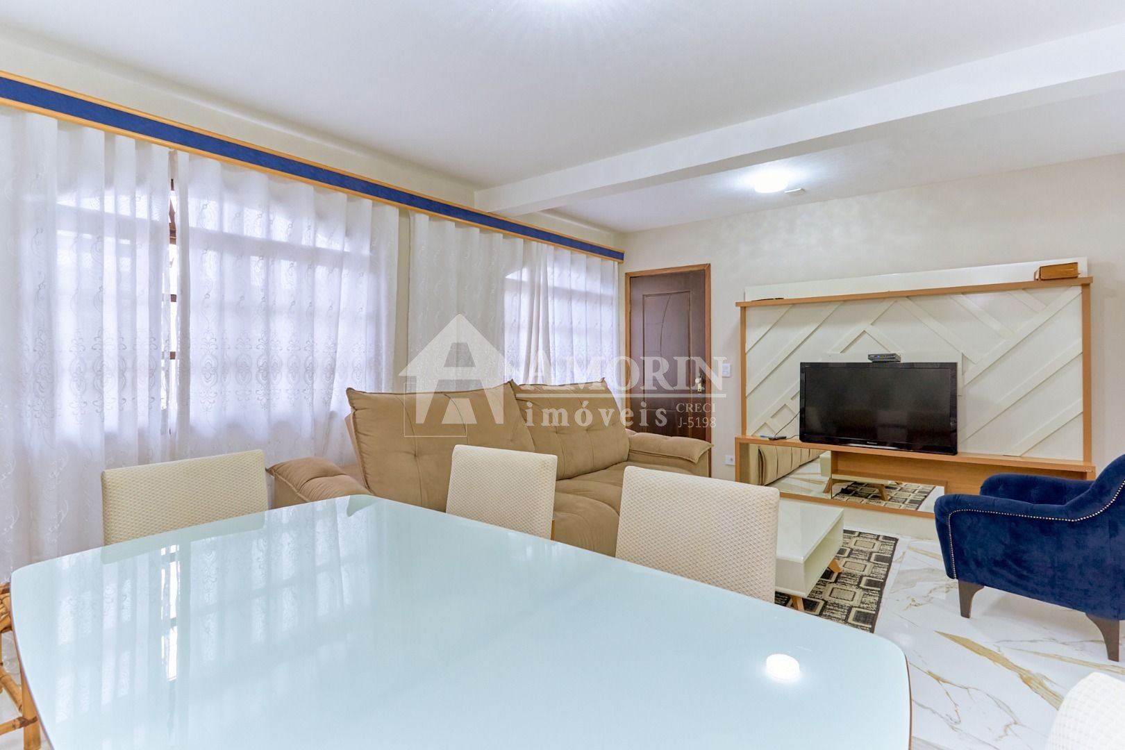 Sobrado com 4 quartos à venda, 162 m2,  Xaxim - Curitiba PR
