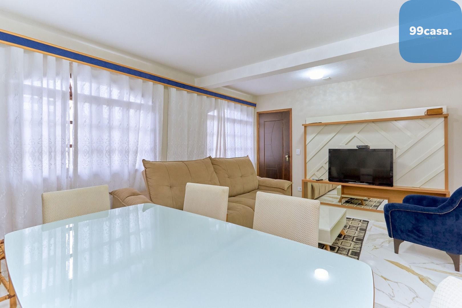 Sobrado com 4 quartos à venda, 162 m2 por R  649.000 - Xaxim -...