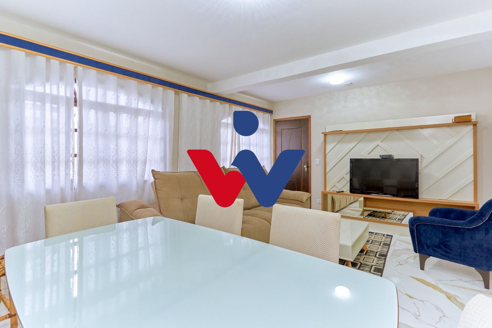 Sobrado com 4 quartos à venda, 162 m2 por R  649.000 - Xaxim -...