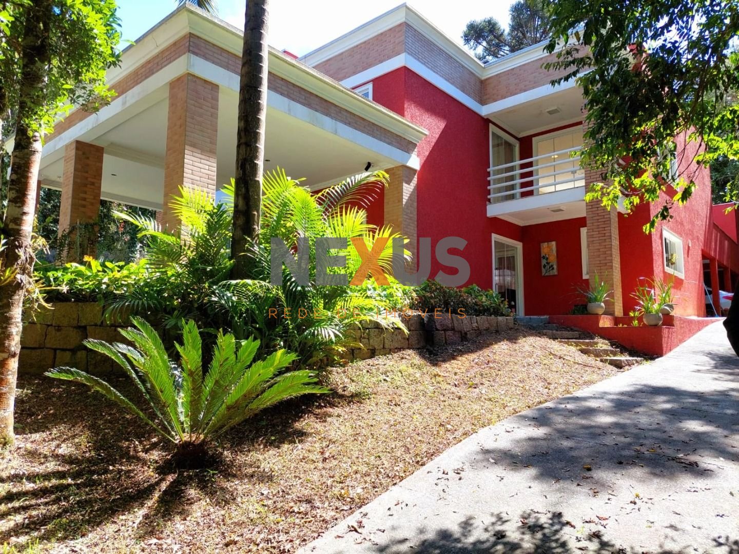 Casa com 3 quartos à venda, 452 m2, JARDIM AMÉLIA, PINHAIS - PR