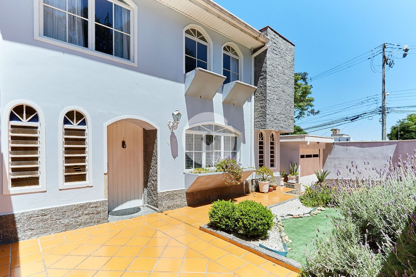 Sobrado com 4 quartos à venda, 182 m2 por R  880.000 - Jardim das Américas - Curitiba PR