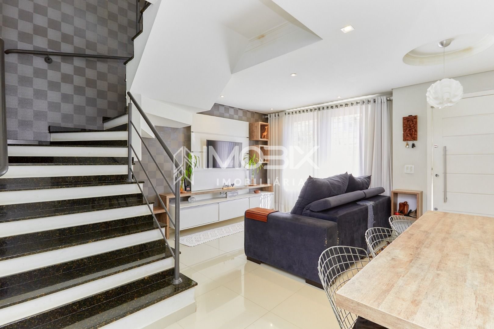 Sobrado com 3 quartos à venda, 89 m2 por R  649.000 - Boqueirã...