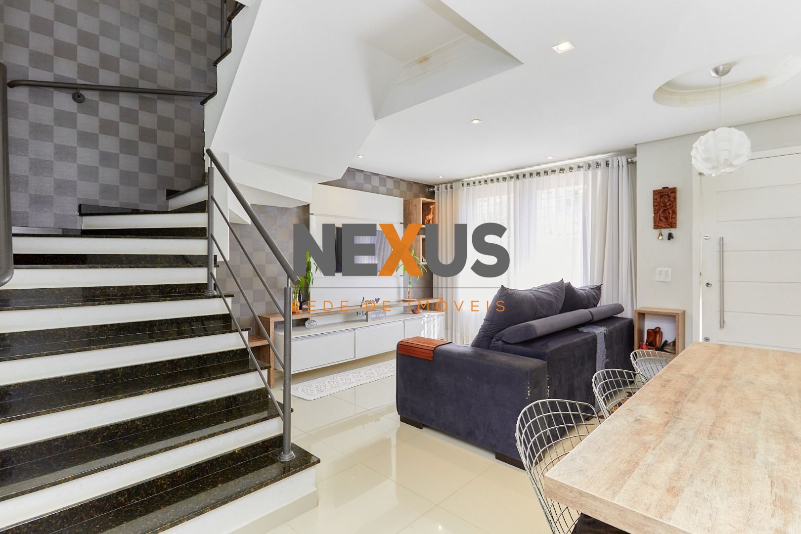 Sobrado com 3 quartos à venda, 89 m2 por R  649.000 - Boqueirã...
