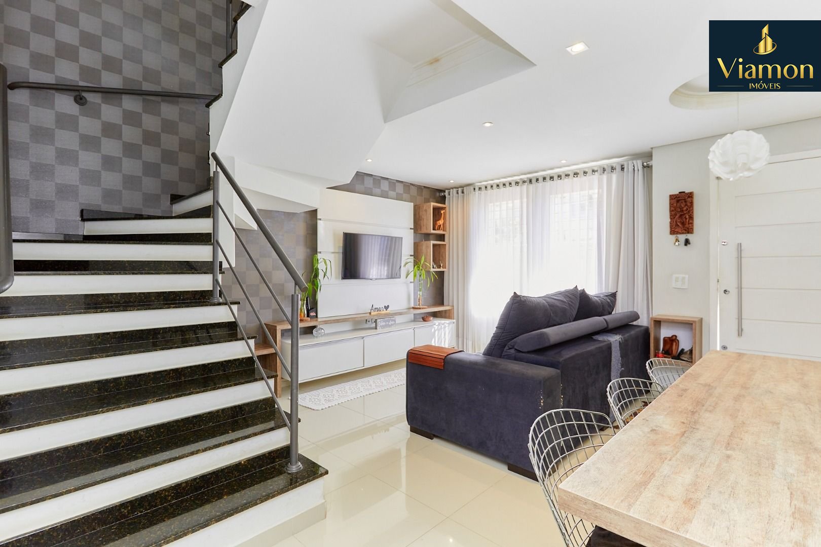 Sobrado com 3 quartos à venda, 89 m2 por R  649.000 - Boqueirã...