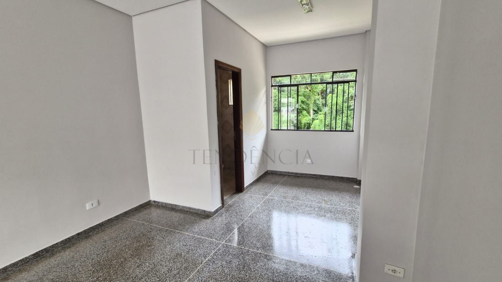 Loja t?rrea para loca??o, 33m2 -  SANTO IN?CIO, CURITIBA - PR