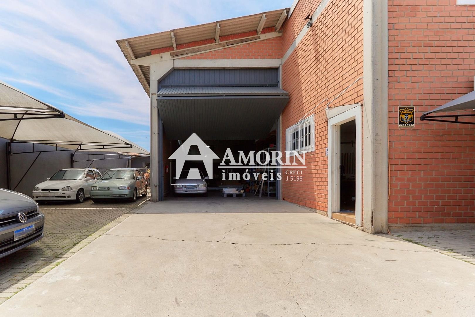 Barracão à venda, 500 m2 por R  1.780.000,00 - Uberaba - Curit...