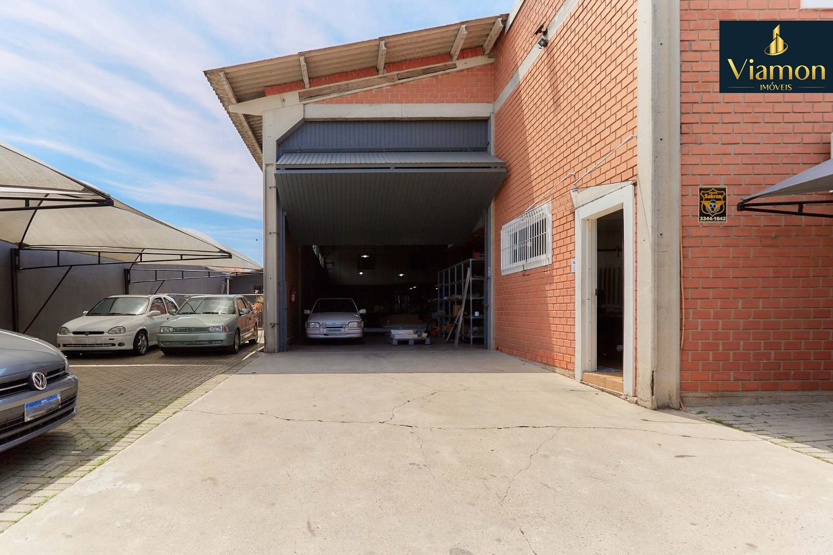 Barracão à venda, 500 m2 por R  1.780.000,00 - Uberaba - Curit...