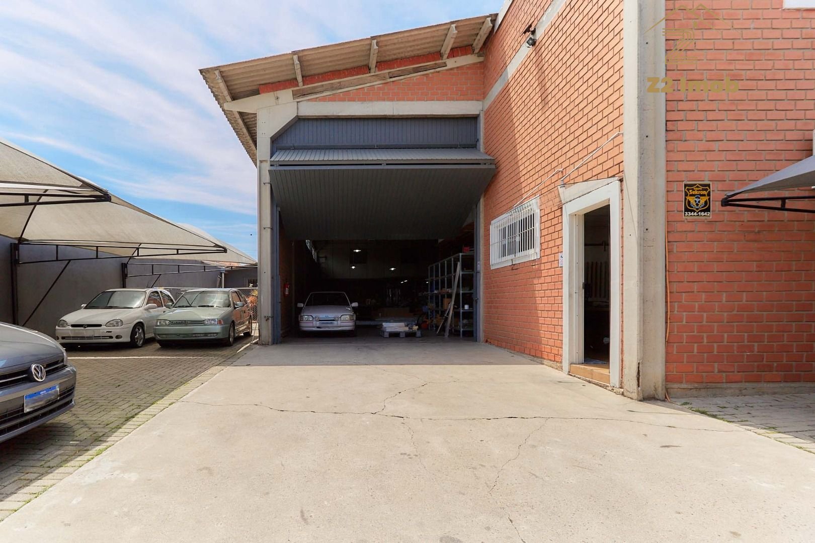 Barracão à venda, 500 m2 por R  1.780.000,00 - Uberaba - Curit...