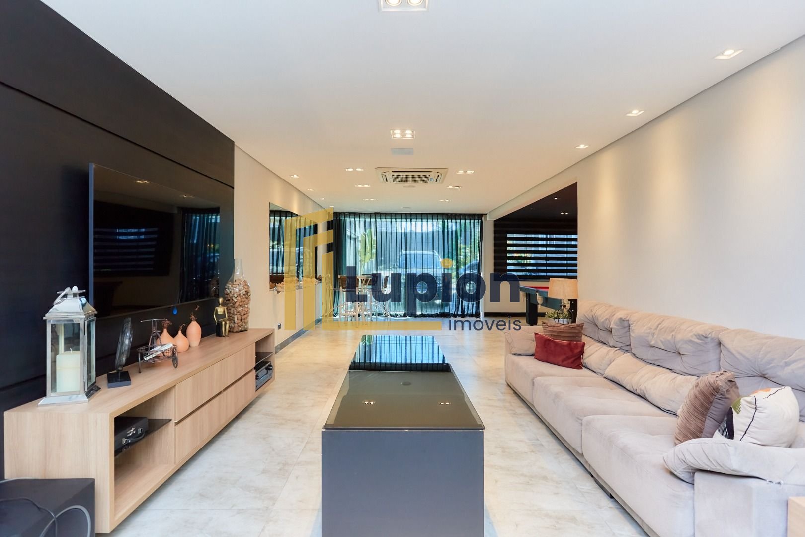 Casa com 5 quartos à venda, 480 m2 por R  2.899.000 - Boqueirã...