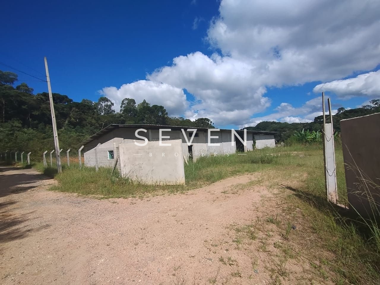 Terreno à venda, 28.652 m2 por R  4.599.000,00 - Centro - Tiju...