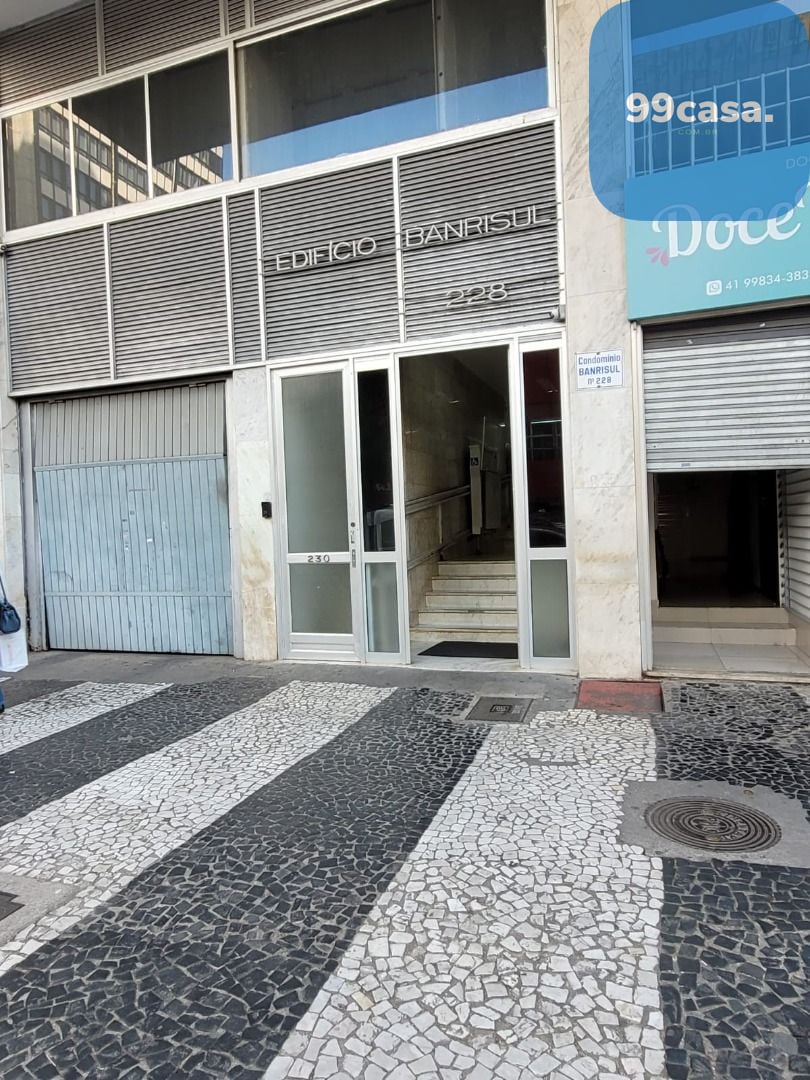 Sala em prédio central, seguro para trabalhar.