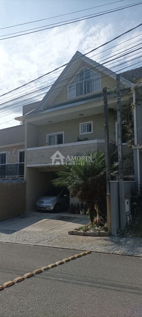 Sobrado com 4 dormitórios à venda, 169 m  por R  790.000,00 - ...