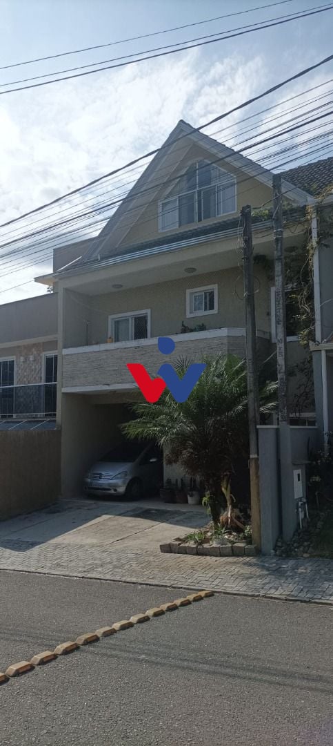 Sobrado com 4 dormitórios à venda, 169 m  por R  790.000,00 - ...