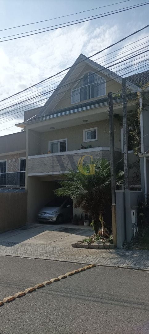 Sobrado com 4 dormitórios à venda, 169 m  por R  790.000,00 - ...