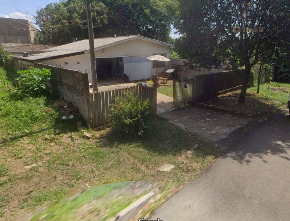 Terreno 770 m  no Capão Raso em final de rua por R  535.000,00...